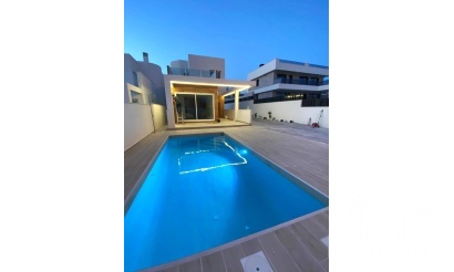 Villa - Revente - Torrevieja - Aguas Nuevas