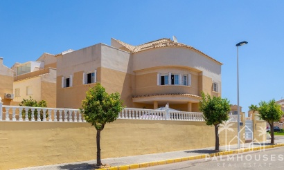 Villa - Revente - Torrevieja - La Siesta