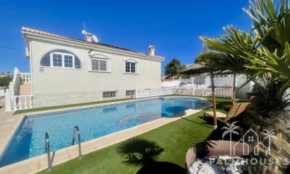 Villa - Revente - Urb. La Marina - Inland