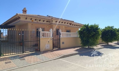 Villa - Venta - Fortuna - Fortuna Centro