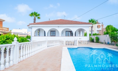 Villa - Venta - Los Balcones - Costa Blanca