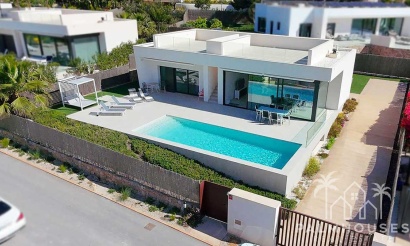 Villa - Venta - Orihuela - Las Colinas