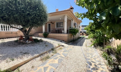Villa - Venta - Torrevieja - Aguas Nuevas