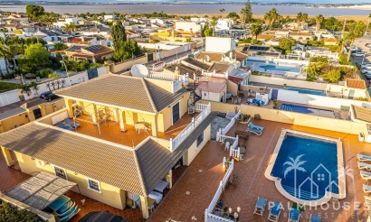 Villa - Venta - Torrevieja - Los Balcones