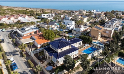 Villa - Venta - Torrevieja - Torrevieja Centro