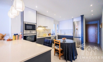 Resale - Apartments - Torrevieja - Paseo maritimo