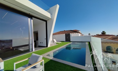 Venta - Villa - Torrevieja - Los Balcones