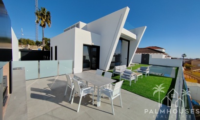 Venta - Villa - Torrevieja - Los Balcones