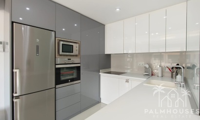 Revente - Apartment - Mil Palmeras
