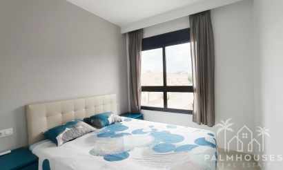 Revente - Apartment - Mil Palmeras