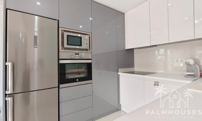 Revente - Apartment - Mil Palmeras