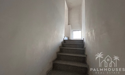 Resale - Commercial - Jacarilla