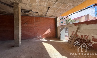 Resale - Commercial - Jacarilla