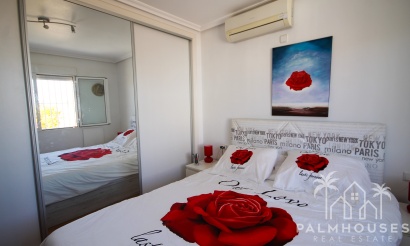 Resale - Villa - Orihuela Costa