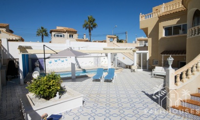 Resale - Villa - Orihuela Costa