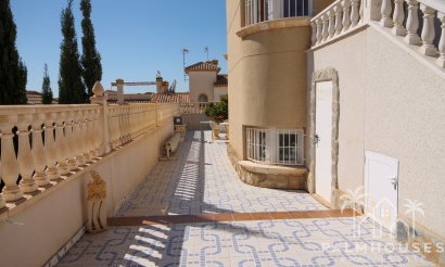 Resale - Villa - Orihuela Costa