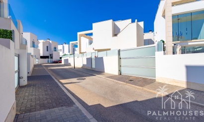 Revente - Villa - Orihuela Costa - Lomas de Cabo Roig