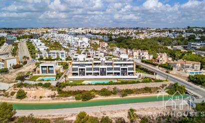 Resale - Apartments - Villamartin