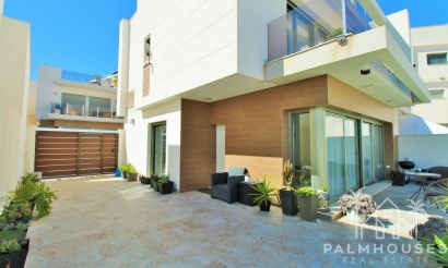 Resale - Villa - Villamartin