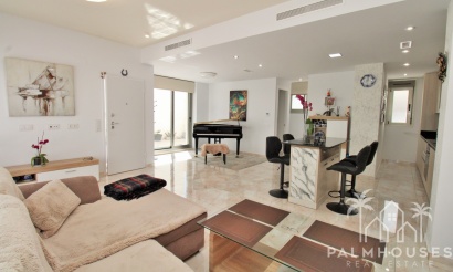 Resale - Villa - Villamartin