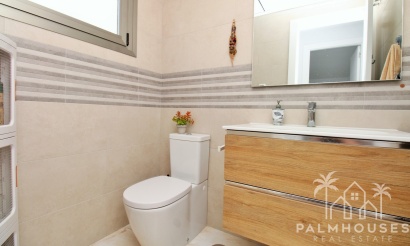 Resale - Villa - Villamartin