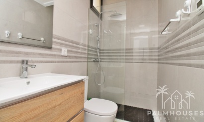 Resale - Villa - Villamartin