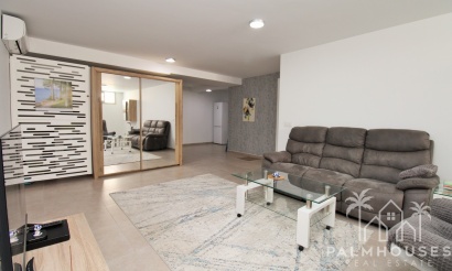 Resale - Villa - Villamartin
