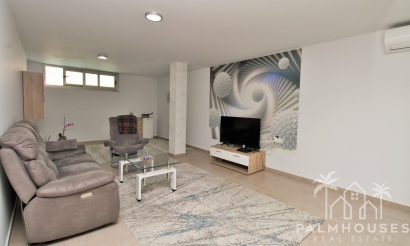 Resale - Villa - Villamartin