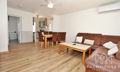 Resale - House - Villamartin