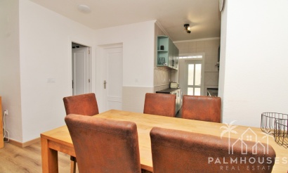 Resale - House - Villamartin