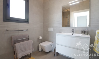 Resale - Villa - Benimar