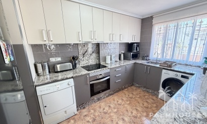 Resale - House - La Zenia