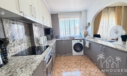 Resale - House - La Zenia