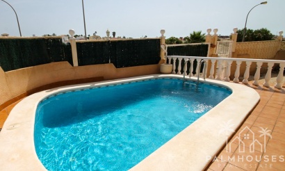 Resale - Villa - Orihuela Costa