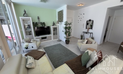 Resale - Villa - Mil Palmeras