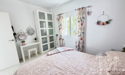 Resale - Villa - Mil Palmeras