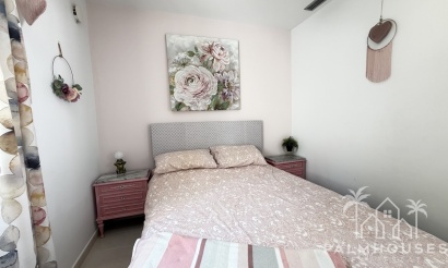 Resale - Villa - Mil Palmeras