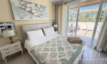 Resale - Villa - Mil Palmeras