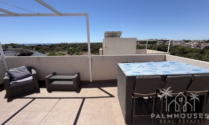 Resale - Villa - Mil Palmeras