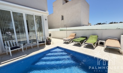 Resale - Villa - Mil Palmeras