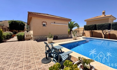 Resale - Villa - Hondón de las Nieves