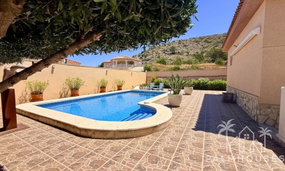 Resale - Villa - Hondón de las Nieves