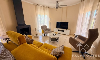 Resale - Villa - Hondón de las Nieves