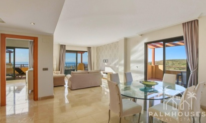 Revente - Apartment - Benahavís - Costa del Sol