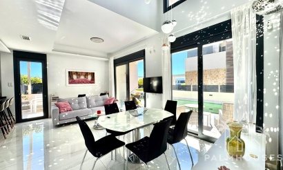 Herverkoop - Villa - Orihuela Costa - Lomas de Cabo Roig