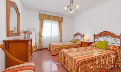 Revente - Apartment - Torrevieja - Paseo maritimo