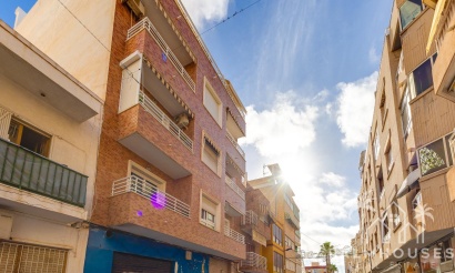 Revente - Apartment - Torrevieja - Paseo maritimo