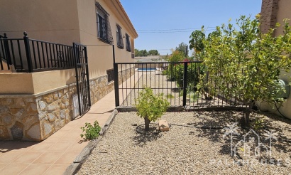 Herverkoop - Villa - Pinar de Campoverde - Inland