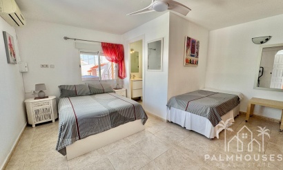 Revente - Villa - Dolores - Comunidad Valenciana
