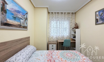 Venta - Apartment - Torrevieja - Playa del cura